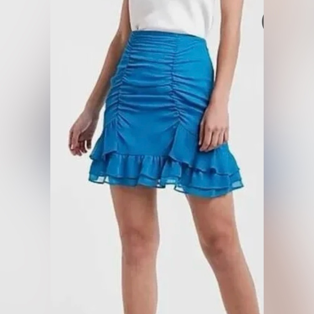 NWT Express High Waisted Ruched Ruffle Mini Skirt